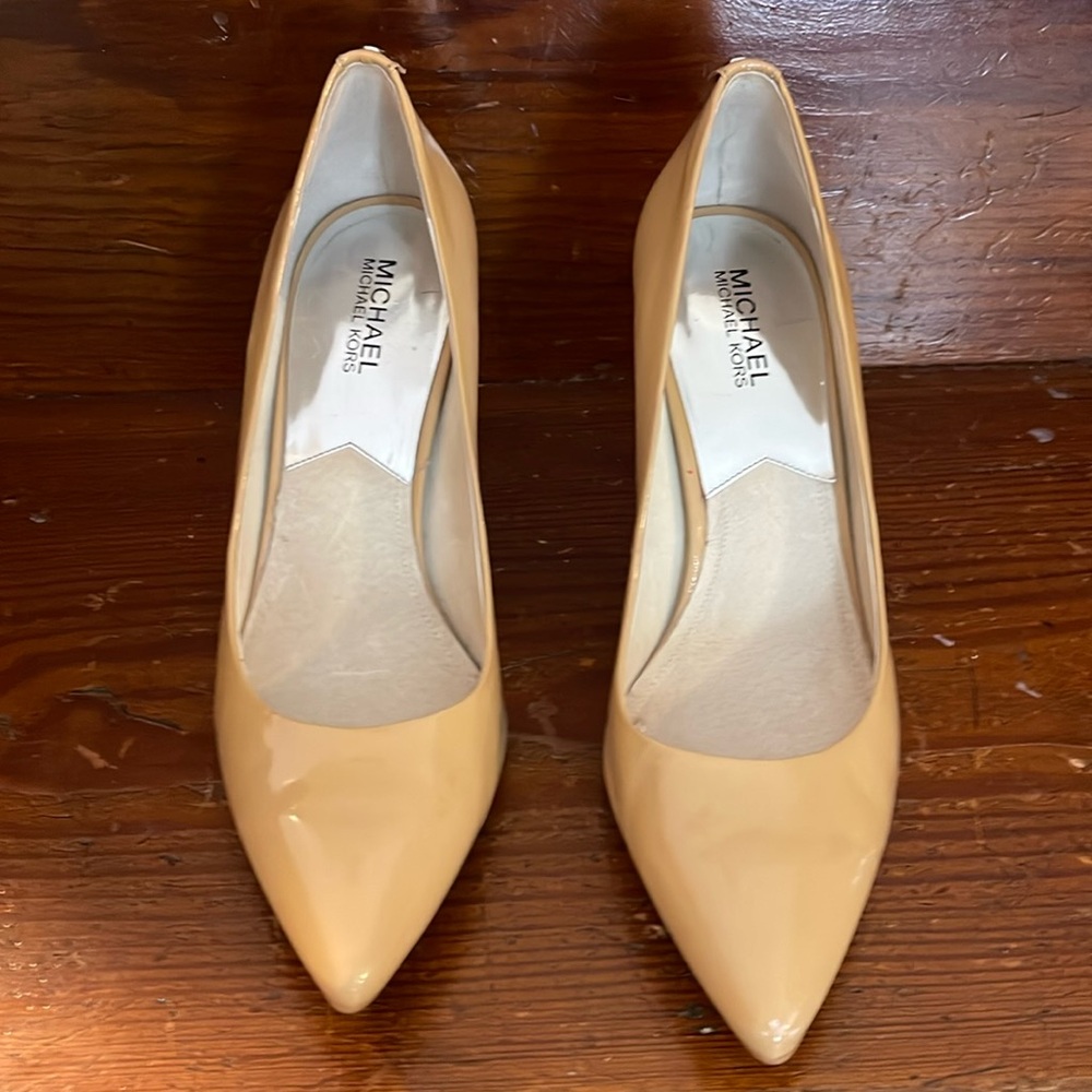 Michael Kors pumps